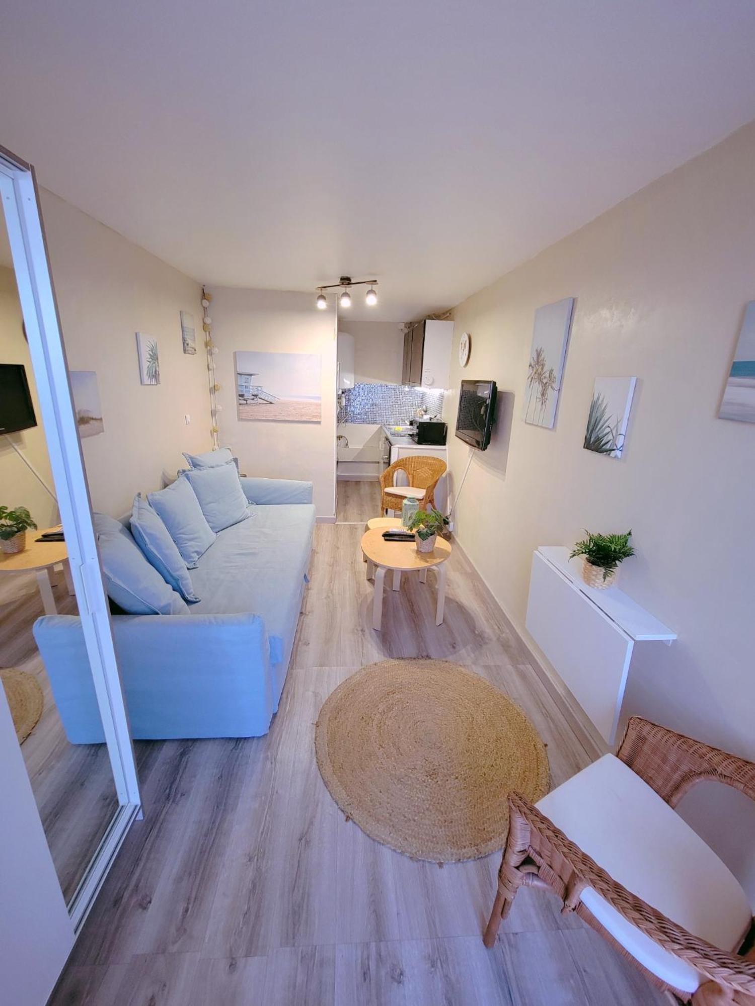 1 Piece Proche De La Apartment