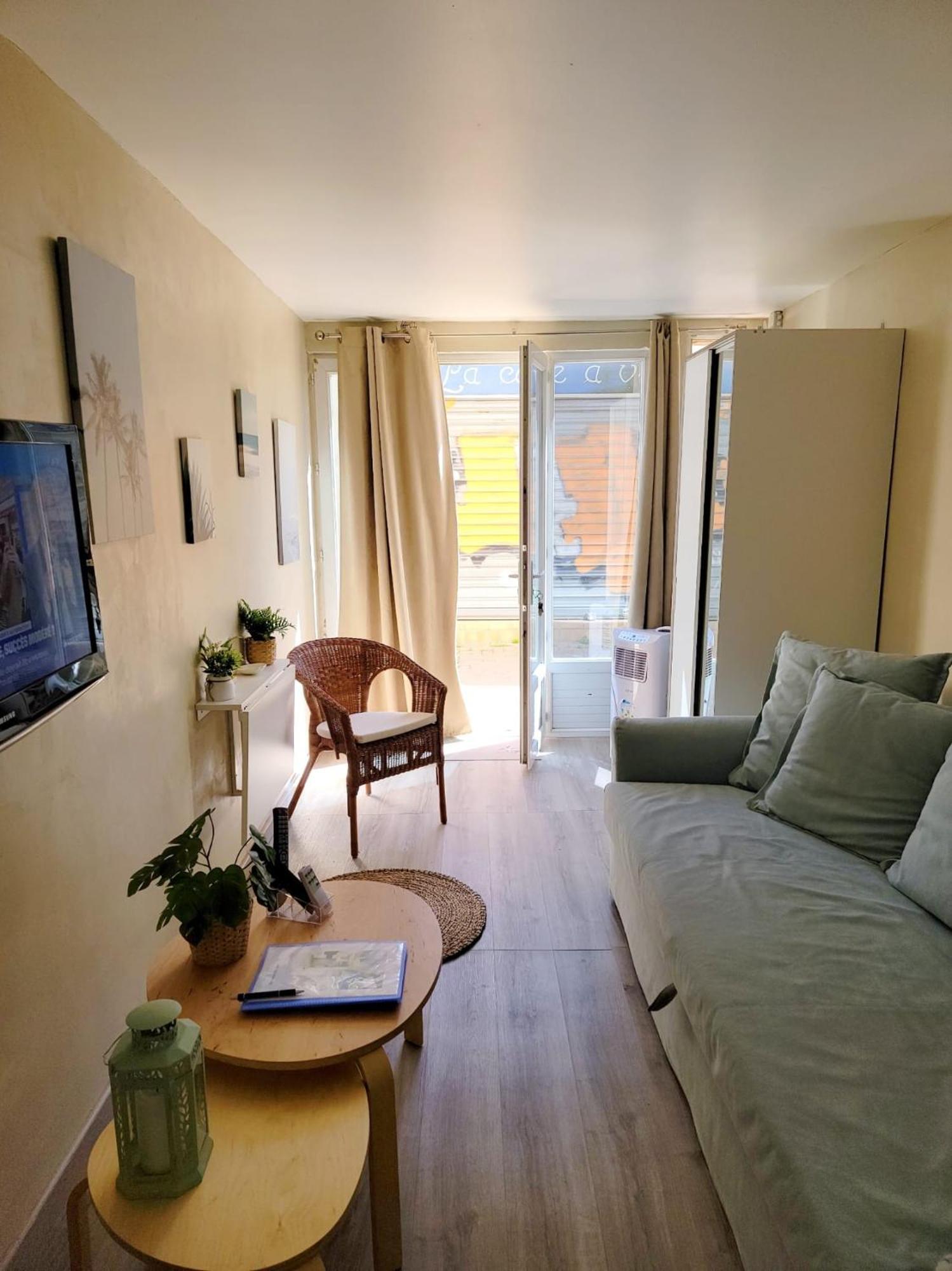 1 Piece Proche De La Apartment *